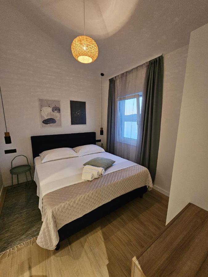 Villa Lux Apartments Rogoznica  Esterno foto