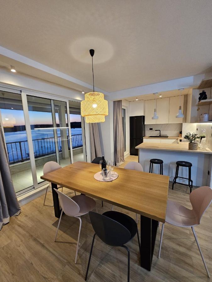 Villa Lux Apartments Rogoznica  Esterno foto