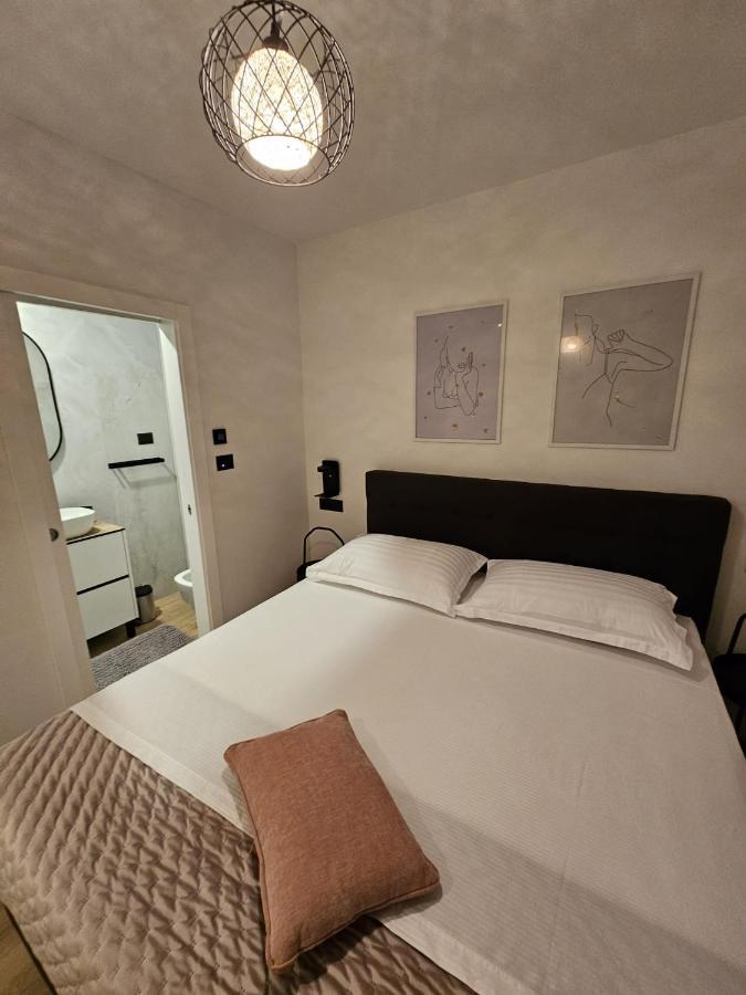 Villa Lux Apartments Rogoznica  Esterno foto