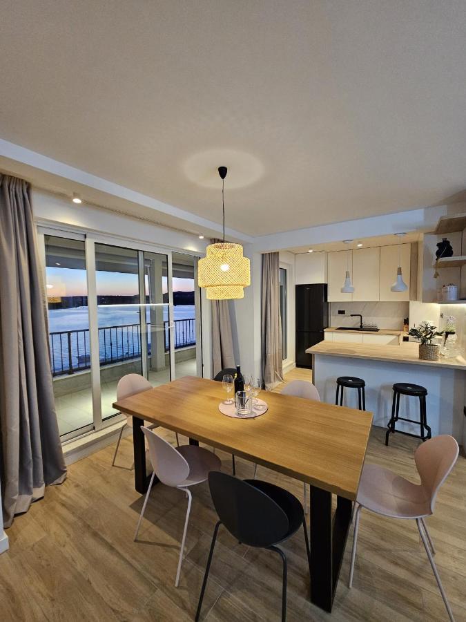 Villa Lux Apartments Rogoznica  Esterno foto