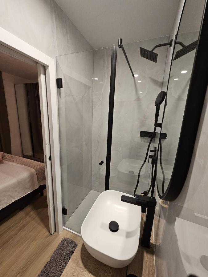 Villa Lux Apartments Rogoznica  Esterno foto