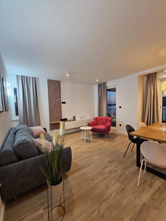 Villa Lux Apartments Rogoznica  Esterno foto